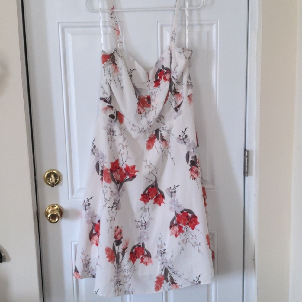 Floral white dress city chic